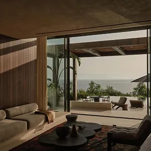 Scorpios Hotel